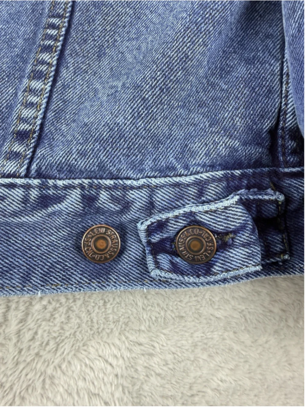 Vintage Levi's Men's Sz Large Cropped Blue Denim Trucker Fit Jacket Made In USA - Picture 11 of 16